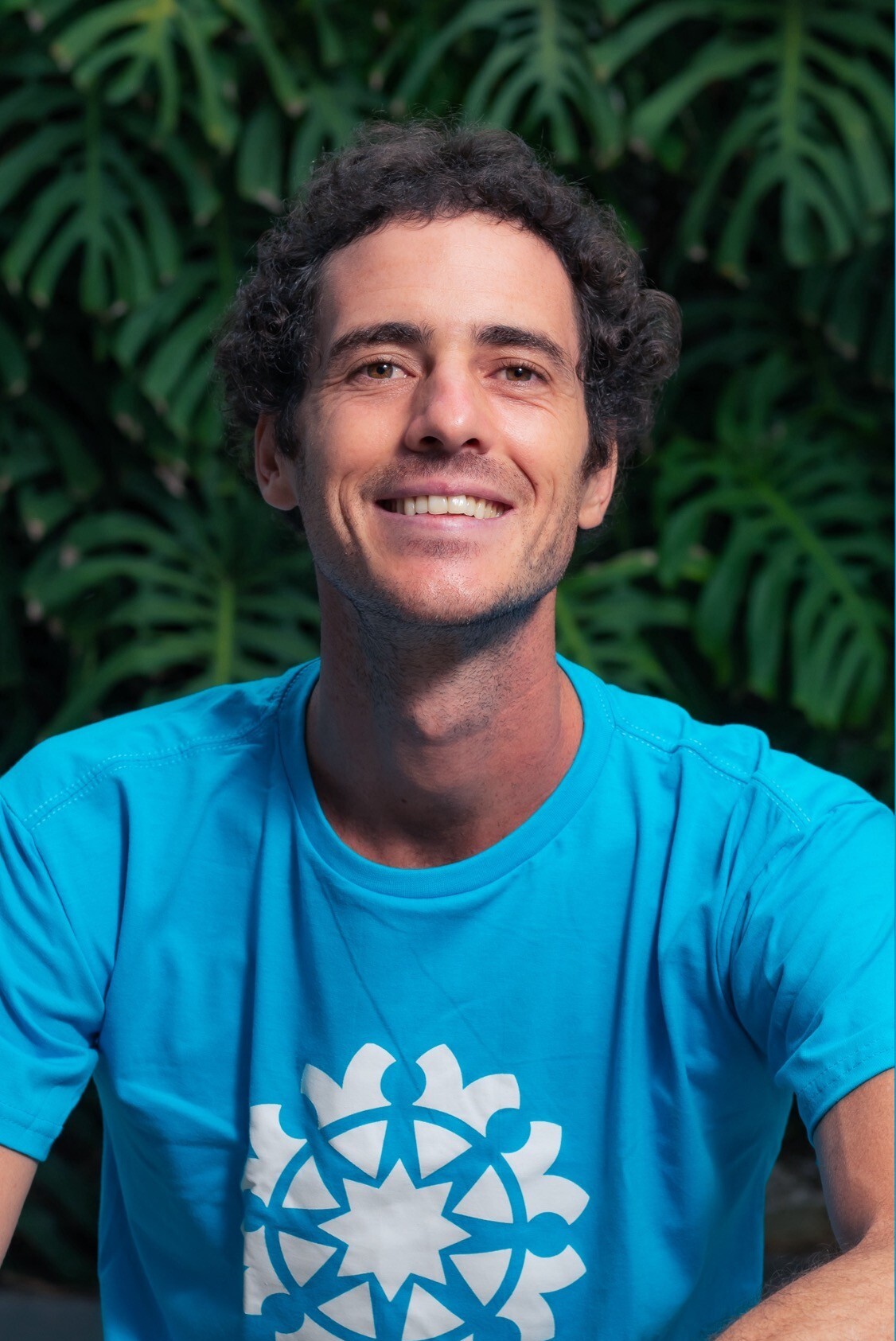 Retrato de Daniel Morais Assunção, fundador do Atados